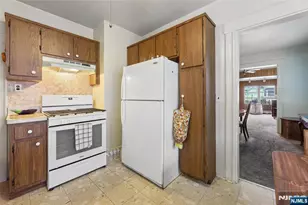 16 Lee St, Elmwood Park, NJ 07407 - Photo 11