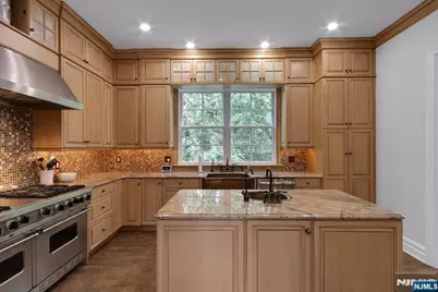 704 Heights Lane, Tenafly, NJ 07670 - Photo 11