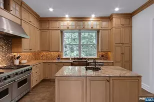 704 Heights Ln, Tenafly, NJ 07670 - Photo 11