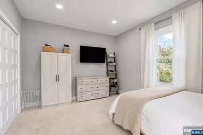 255 E 54th Street, Elmwood Park, NJ 07407 - Photo 7