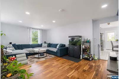 255 E 54th Street, Elmwood Park, NJ 07407 - Photo 17