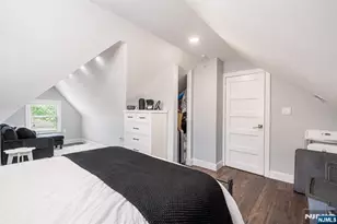 255 E 54th St, Elmwood Park, NJ 07407 - Photo 9