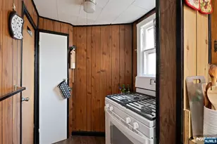 307 Washington Ave, Hackensack, NJ 07601 - Photo 3