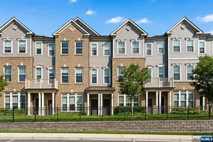 78 Leahy Dr 4909, Wood Ridge, NJ 07075 - Photo 1
