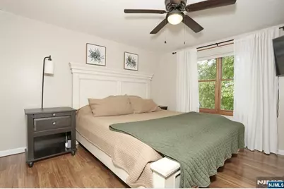 110 Hamilton Avenue, Dumont, NJ 07628 - Photo 25