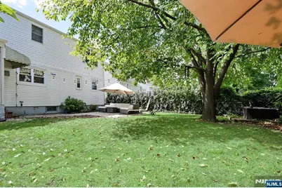 110 Hamilton Avenue, Dumont, NJ 07628 - Photo 41