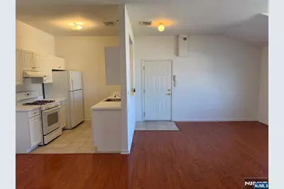 35 Prospect Street 9 #9, Palisades Park, NJ 07650 - Photo 5
