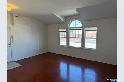 35 Prospect Street 9 #9, Palisades Park, NJ 07650 - Photo 3