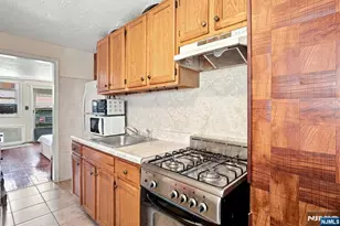 85 Grant St, Fairview, NJ 07022 - Photo 3