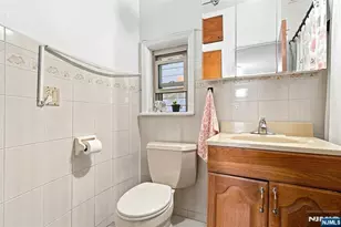 85 Grant St, Fairview, NJ 07022 - Photo 17