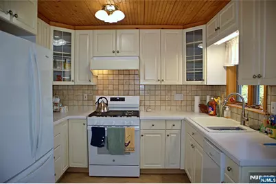 138 11th Street, Wood Ridge, NJ 07075 - Photo 9