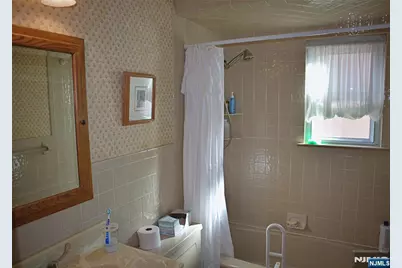 138 11th Street, Wood Ridge, NJ 07075 - Photo 17
