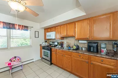 20 Halsey Avenue 6 #6, Haledon, NJ 07508 - Photo 7