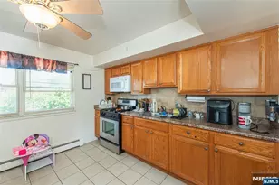 20 Halsey Ave 6, Haledon, NJ 07508 - Photo 7