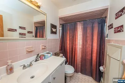 20 Halsey Avenue 6 #6, Haledon, NJ 07508 - Photo 9