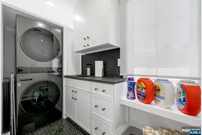 22A Berkshire Place A #A, Englewood Cliffs, NJ 07632 - Photo 17