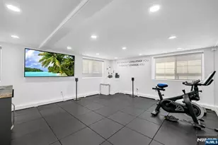 22A Berkshire Pl A, Englewood Cliffs, NJ 07632 - Photo 35