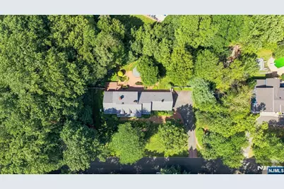 29 Hickory Hill, Montvale, NJ 07645 - Photo 3