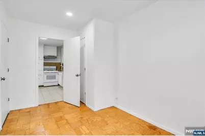 39 E 39th Street 2J #2J, Paterson, NJ 07514 - Photo 13