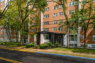 39 E 39th Street 2J, Paterson, NJ 07514 - Photo 1