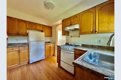 237 Bradley Avenue 235 #235, Bergenfield, NJ 07621 - Photo 3