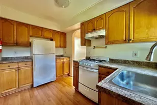 237 Bradley Ave 235, Bergenfield, NJ 07621 - Photo 3