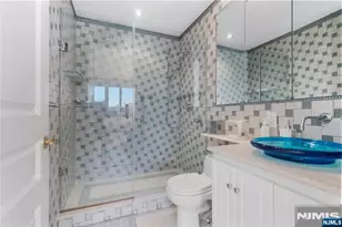 100 Carlyle Dr C18D, Cliffside Park, NJ 07010 - Photo 21