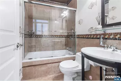 100 Carlyle Drive C18D #C18D, Cliffside Park, NJ 07010 - Photo 23
