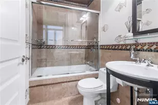 100 Carlyle Dr C18D, Cliffside Park, NJ 07010 - Photo 23