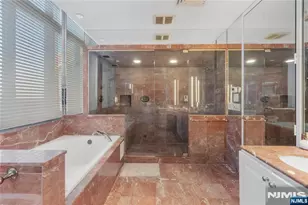 100 Carlyle Dr C18D, Cliffside Park, NJ 07010 - Photo 17