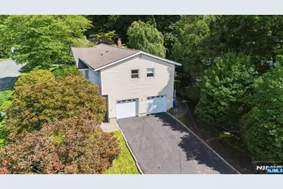 2 Columbine Court, Montvale, NJ 07645 - Photo 27