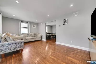 464 Simons Avenue, Hackensack, NJ 07601 - Photo 5
