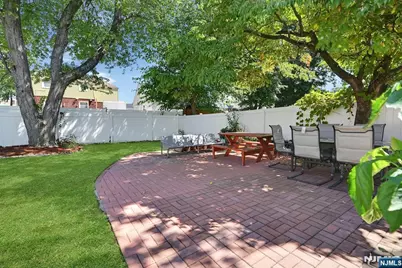 464 Simons Avenue, Hackensack, NJ 07601 - Photo 25