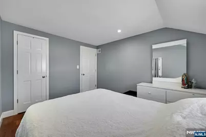 464 Simons Avenue, Hackensack, NJ 07601 - Photo 19