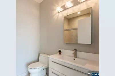 159 Cedar 202 #202, Fort Lee, NJ 07024 - Photo 5