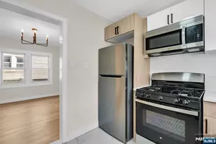 15 Cottage Pl, East Orange, NJ 07017 - Photo 5