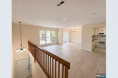 756 Charles, Fort Lee, NJ 07024 - Photo 9