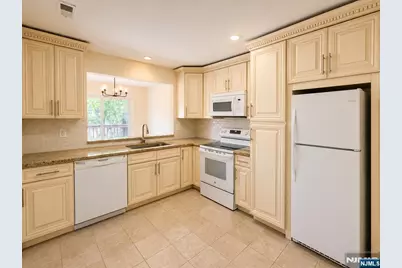 756 Charles, Fort Lee, NJ 07024 - Photo 5