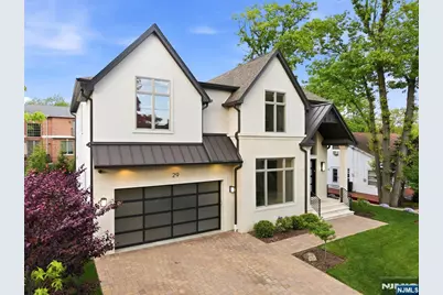 29 Roslyn Avenue, Englewood Cliffs, NJ 07632 - Photo 1