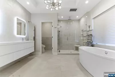 29 Roslyn Avenue, Englewood Cliffs, NJ 07632 - Photo 23