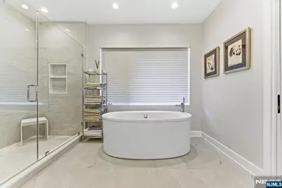 29 Roslyn Avenue, Englewood Cliffs, NJ 07632 - Photo 25