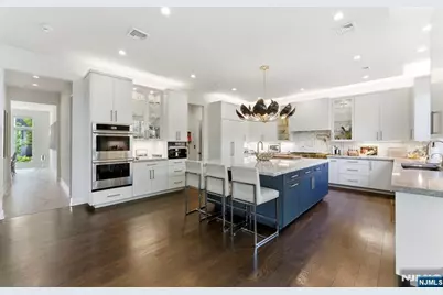 29 Roslyn Avenue, Englewood Cliffs, NJ 07632 - Photo 11