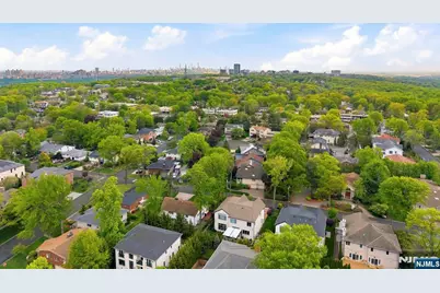 29 Roslyn Avenue, Englewood Cliffs, NJ 07632 - Photo 5