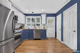 870 Crescent Dr, Rahway, NJ 07065 - Photo 13