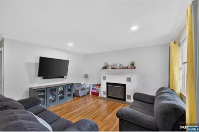 870 Crescent Drive, Rahway, NJ 07065 - Photo 5