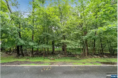13 Briarwood Court E #E, Ramsey, NJ 07446 - Photo 17