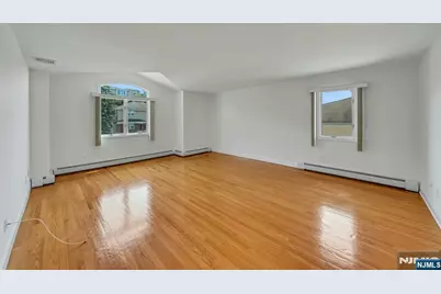 235 10th Street, Palisades Park, NJ 07650 - Photo 25
