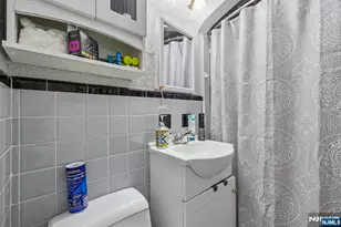 15-27 Parmelee Ave, Fair Lawn, NJ 07410 - Photo 15