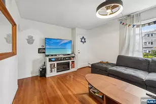 15-27 Parmelee Ave, Fair Lawn, NJ 07410 - Photo 5