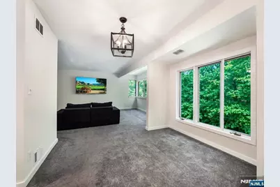 241 Indian Hollow Court, Mahwah, NJ 07430 - Photo 9